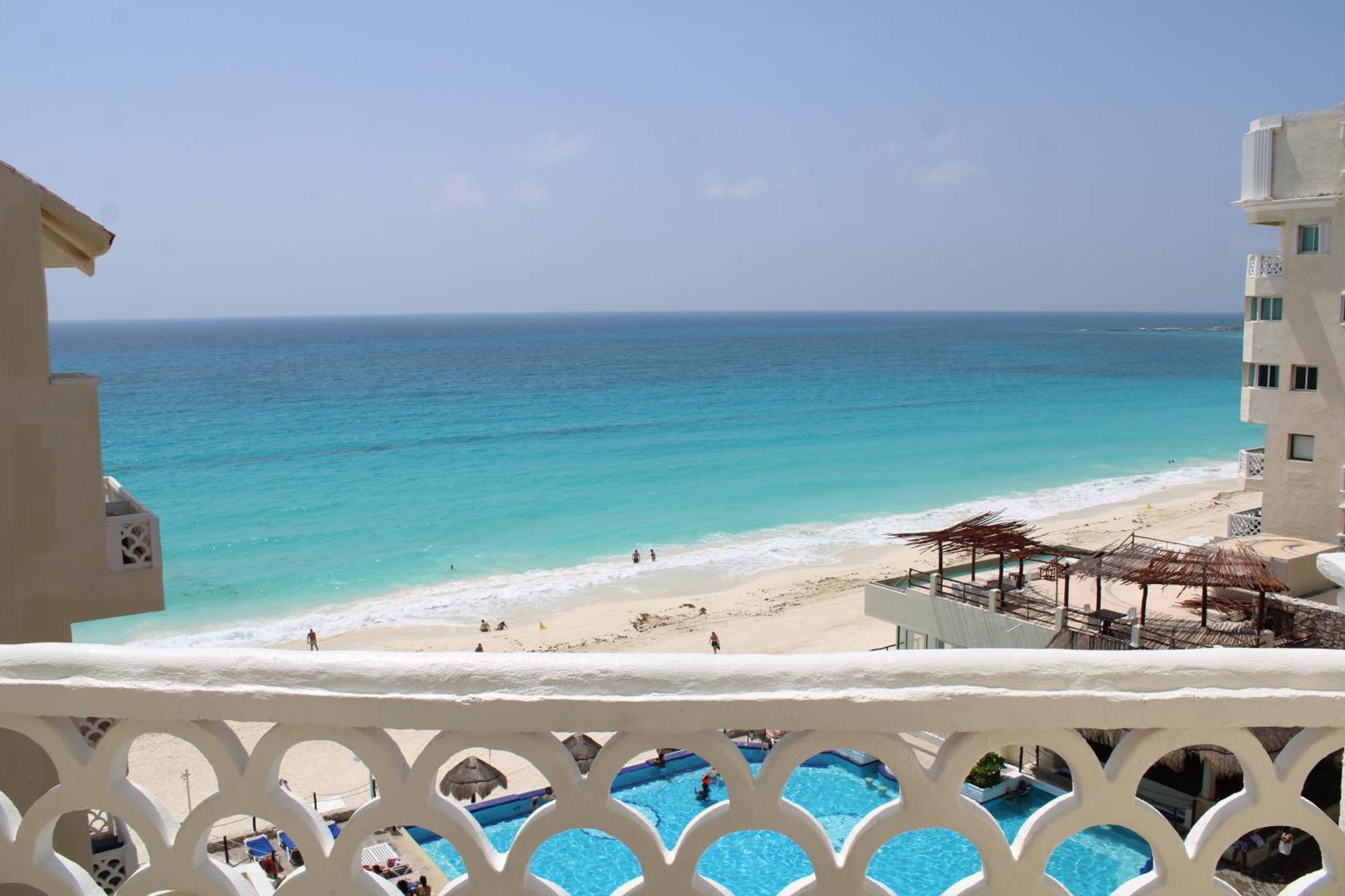 Bsea Cancun Plaza Hotel Kültér fotó